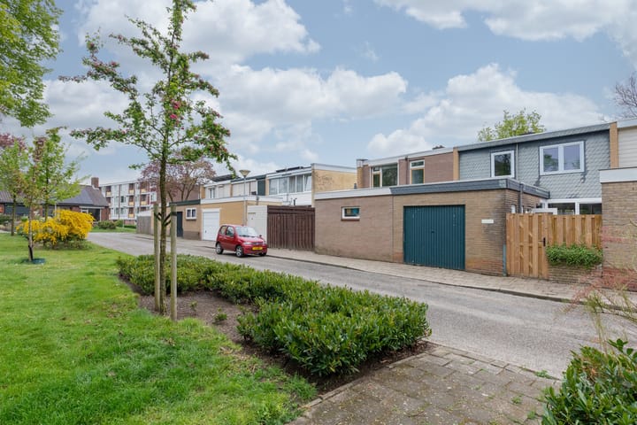 Photo 32 of Graaf Oswaldstraat 9