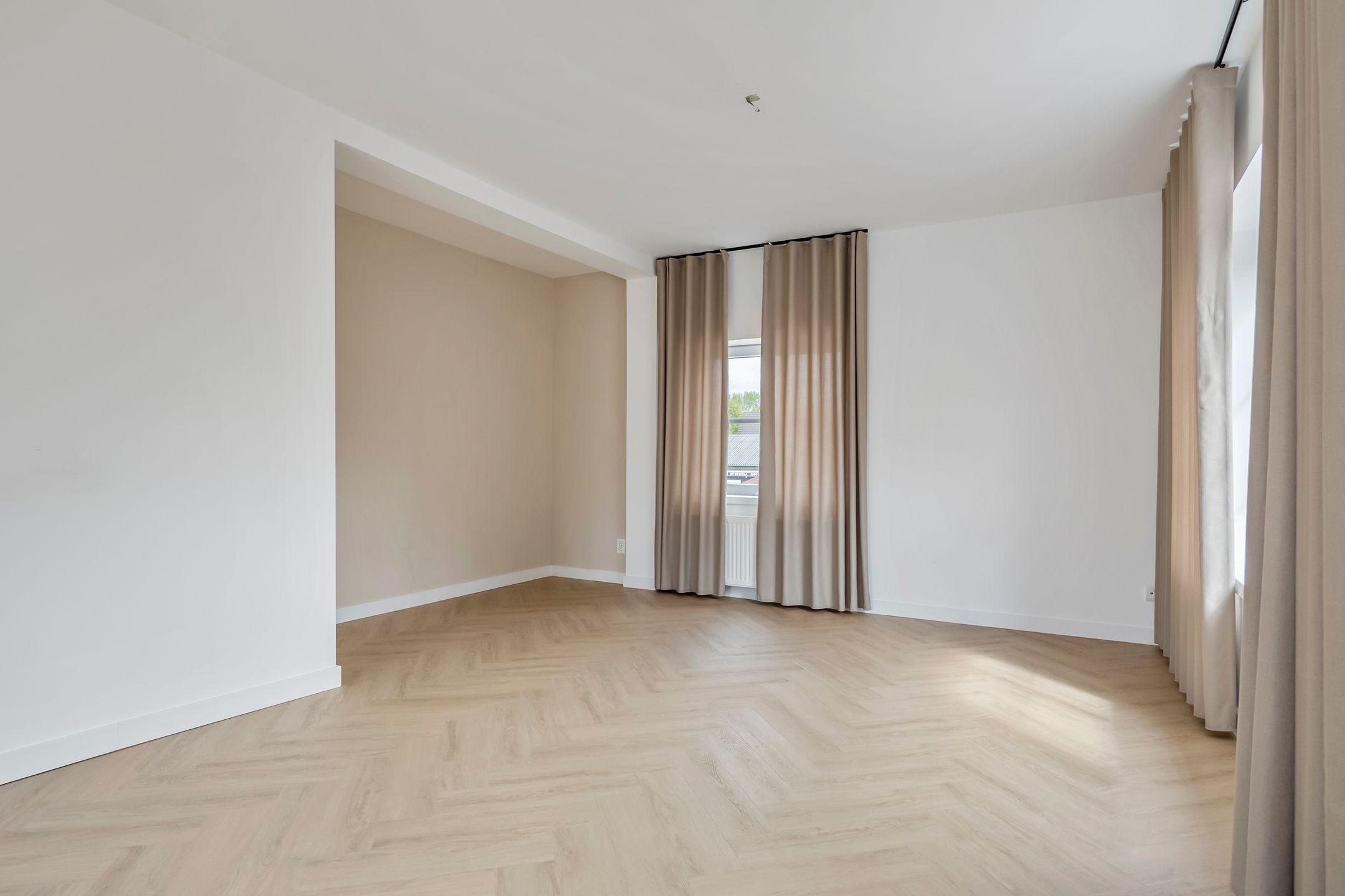 Photo 6 of Dorpsweg 135-A