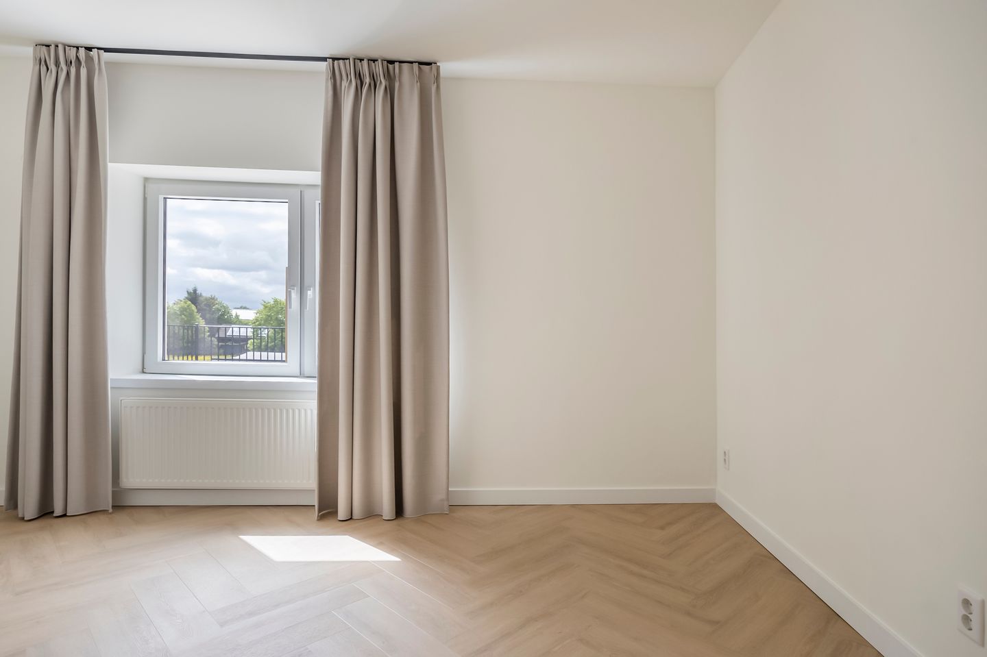 Photo 10 of Dorpsweg 135-A