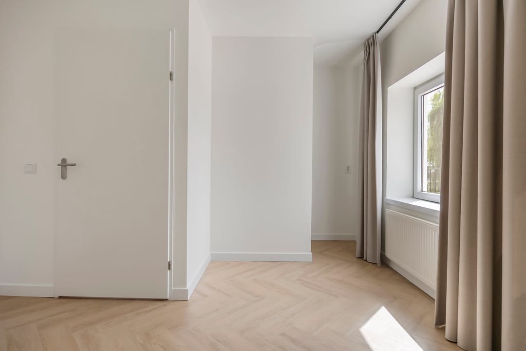 Photo 11 of Dorpsweg 135-A