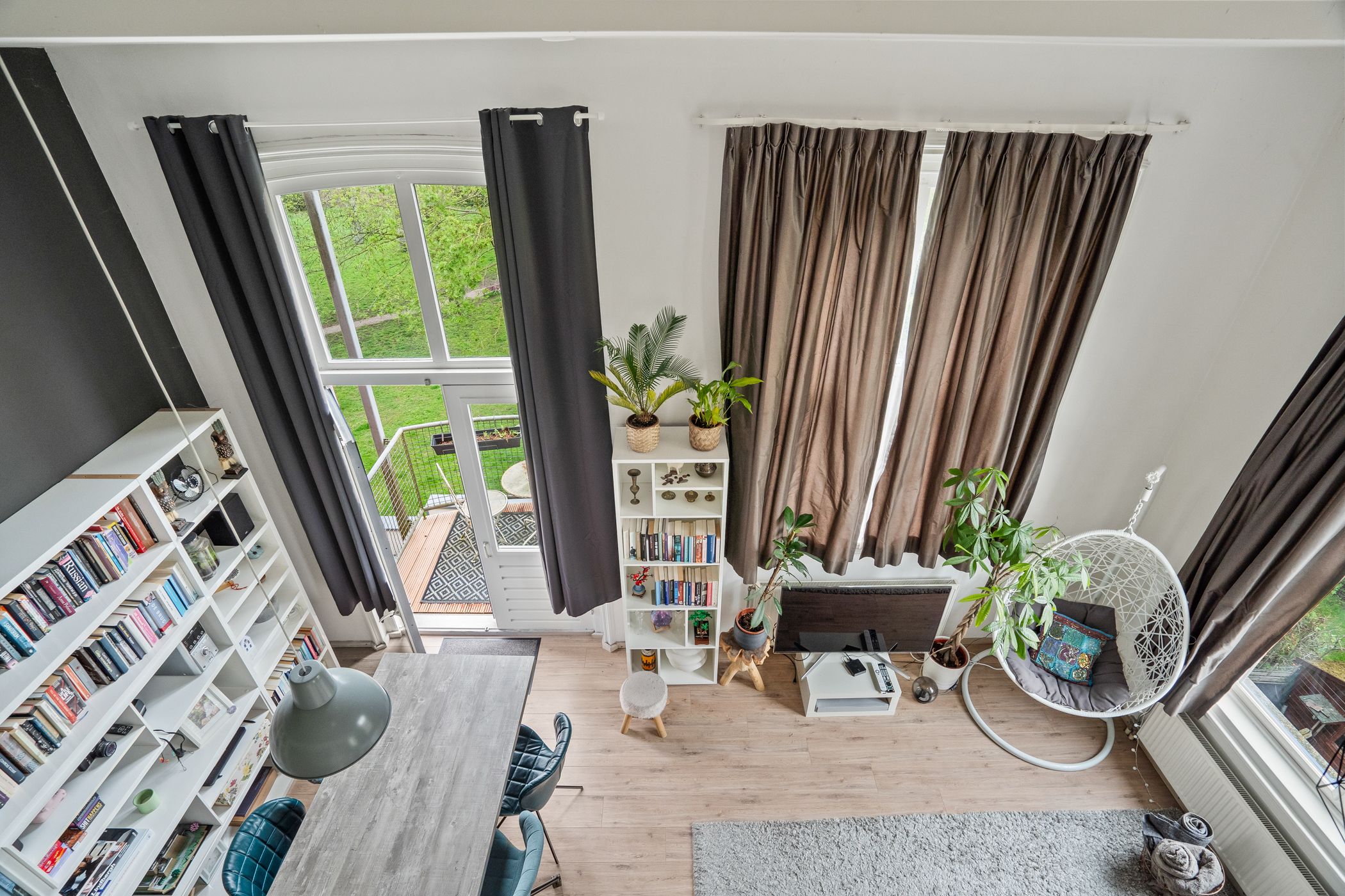 Foto 24 van Veeartsenijstraat 207