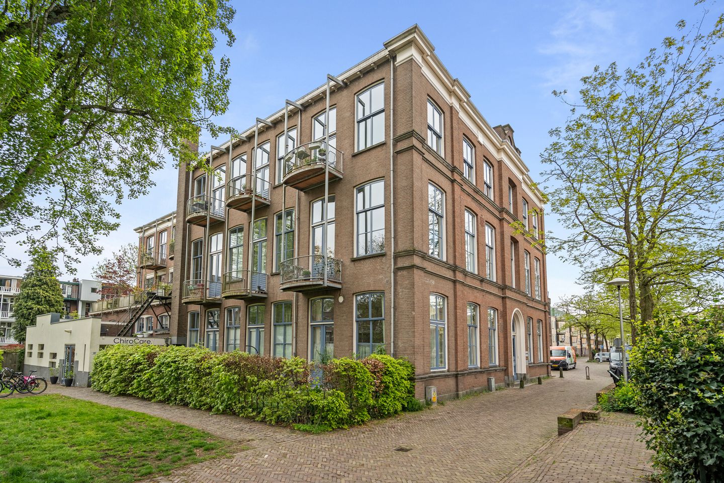 Foto 44 van Veeartsenijstraat 207