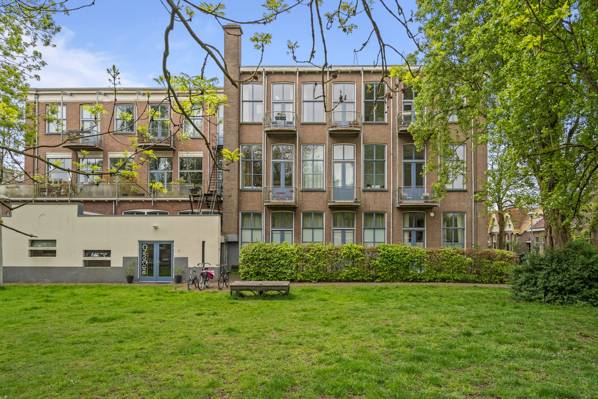 Foto 45 van Veeartsenijstraat 207