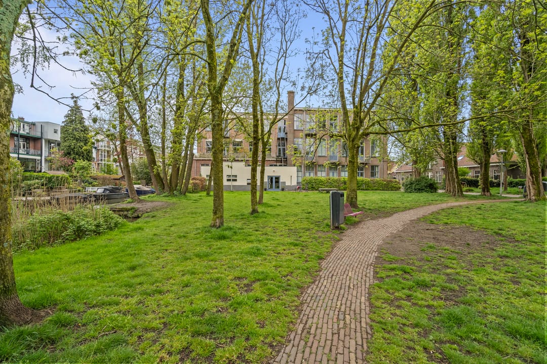 Foto 46 van Veeartsenijstraat 207