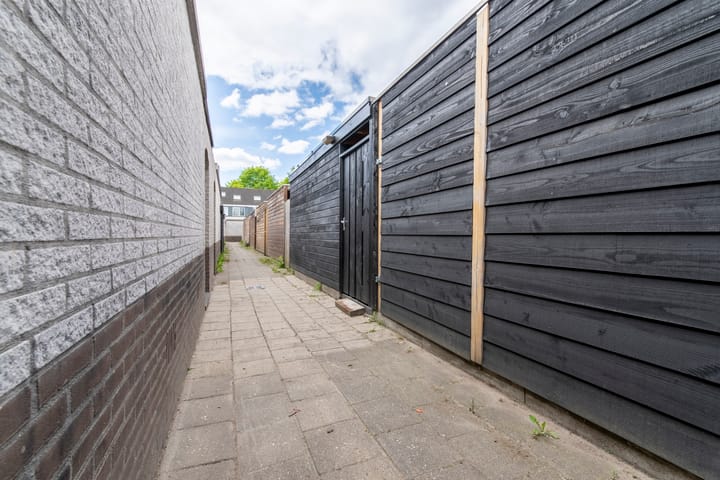 Foto 36 van Meivlinderstraat 14