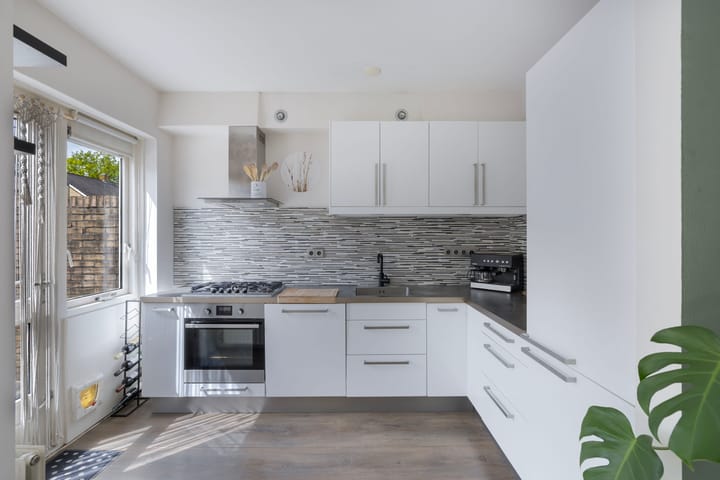 Foto 3 van Dr Eeltje Halbertsmastraat 48