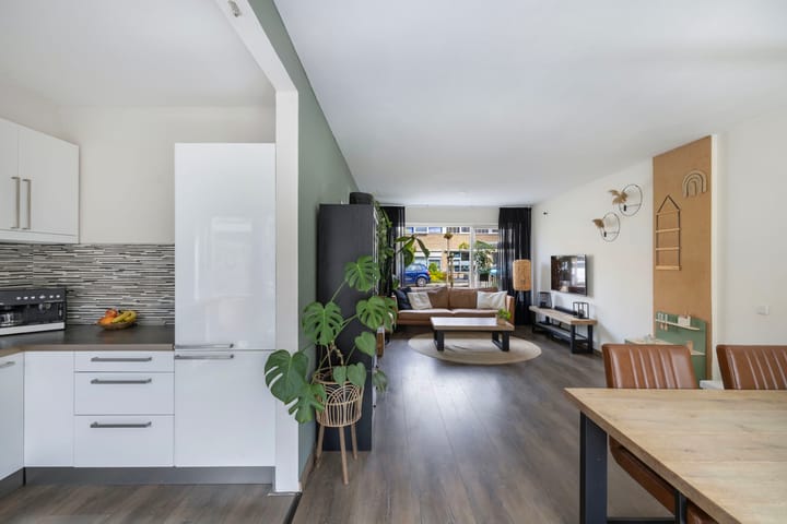 Foto 16 van Dr Eeltje Halbertsmastraat 48