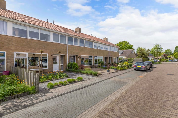 Foto 34 van Dr Eeltje Halbertsmastraat 48