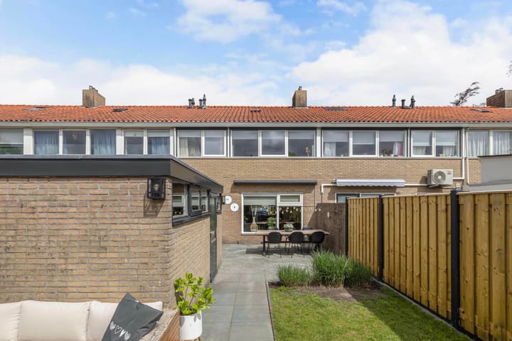 Foto 35 van Dr Eeltje Halbertsmastraat 48