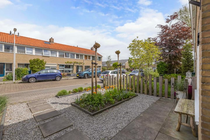 Foto 36 van Dr Eeltje Halbertsmastraat 48