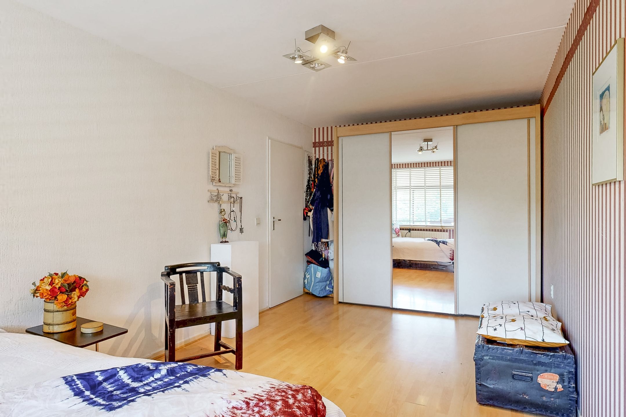 Foto 15 van Ligusterbes 14