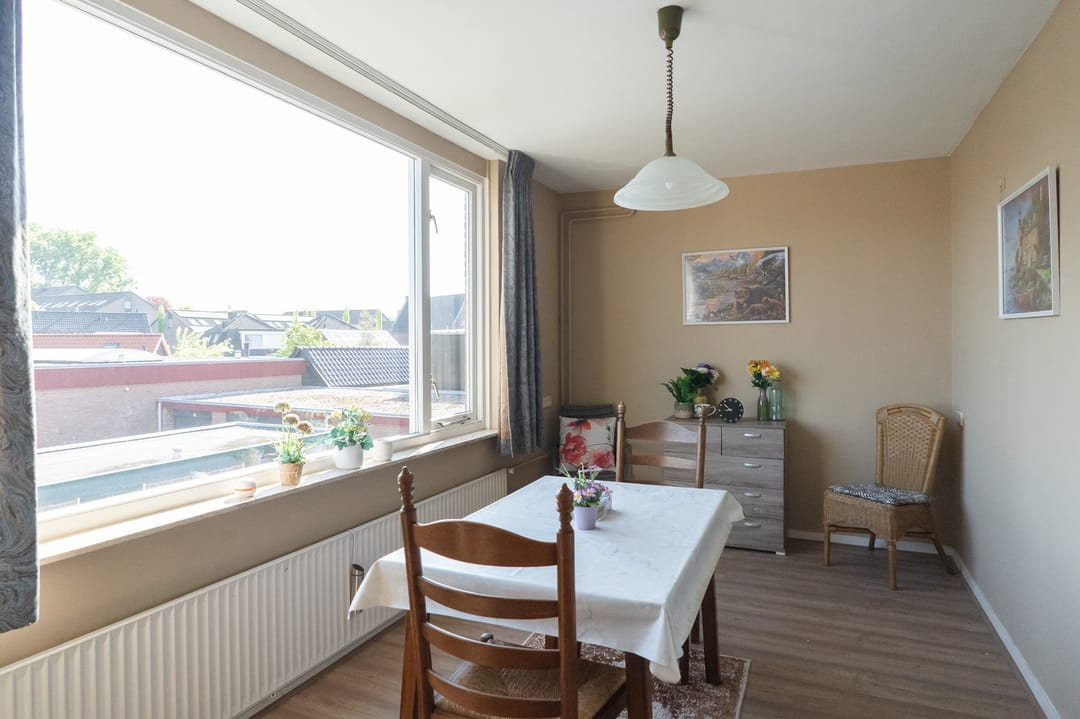 Foto 28 van Schoutenstraat 64-01