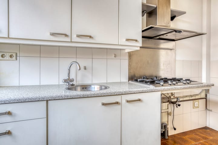 Photo 10 of van Diemenstraat 16