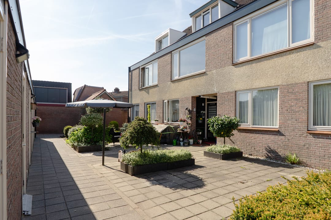 Foto 41 van Schoutenstraat 64-01