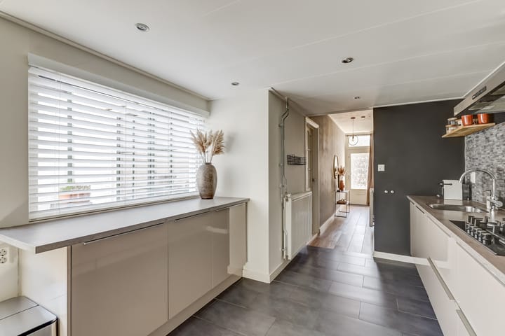 Foto 12 van van Randwijckstraat 49