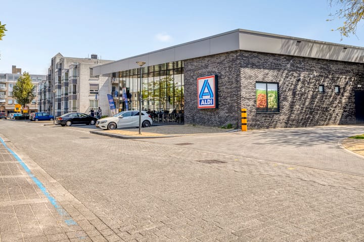 Photo 39 of van Diemenstraat 16