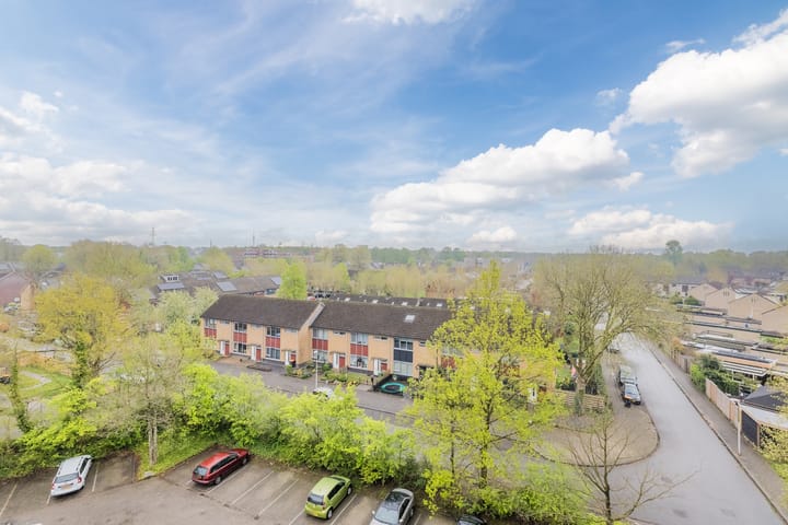 Photo 6 of Jennerstraat 156