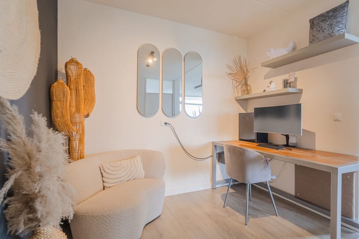 Photo 11 of Jennerstraat 156