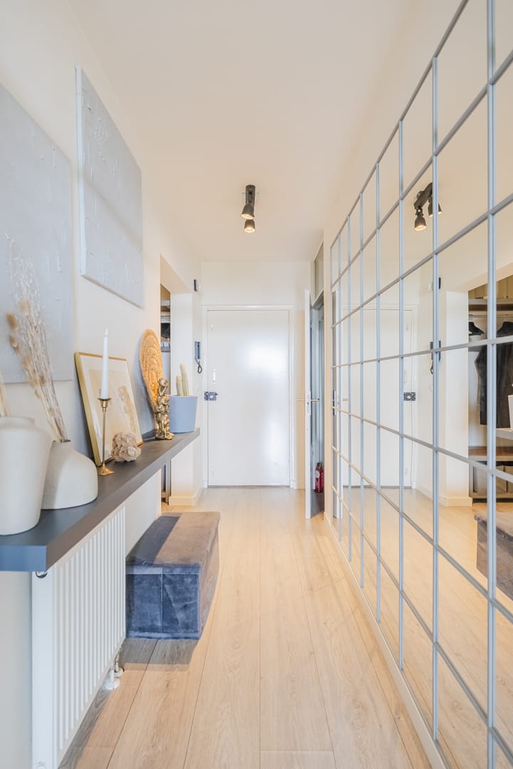 Photo 20 of Jennerstraat 156