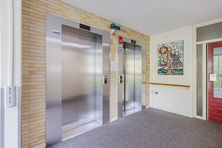 Photo 31 of Jennerstraat 156