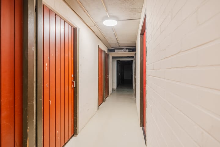 Photo 34 of Jennerstraat 156