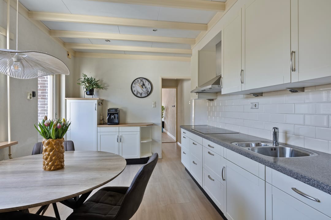 Photo 11 of Stationsweg Oost 221