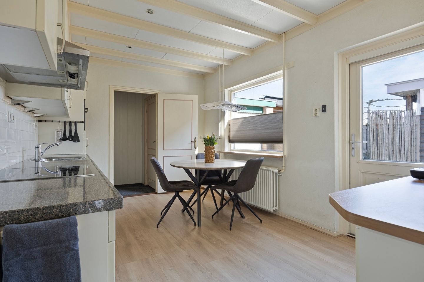 Photo 10 of Stationsweg Oost 221