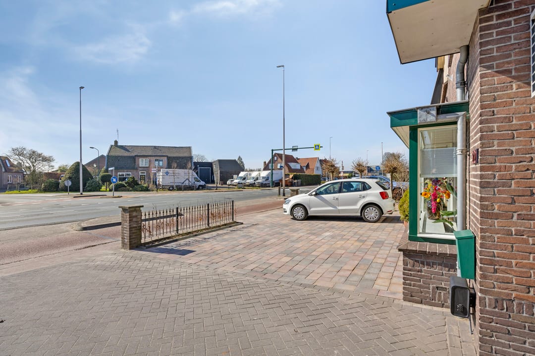 Photo 28 of Stationsweg Oost 221