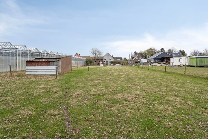 Photo 4 of Heusdenseweg 15