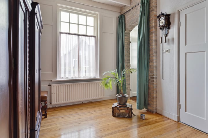 Photo 13 of Heusdenseweg 15