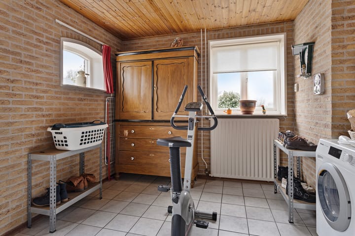 Photo 14 of Heusdenseweg 15