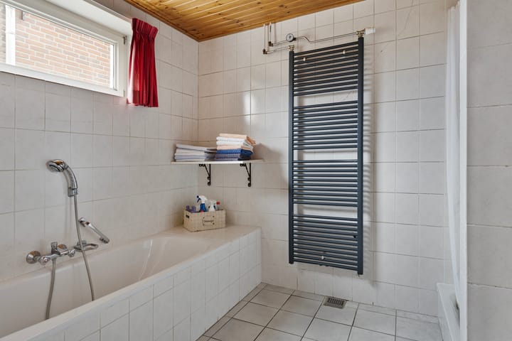 Photo 16 of Heusdenseweg 15