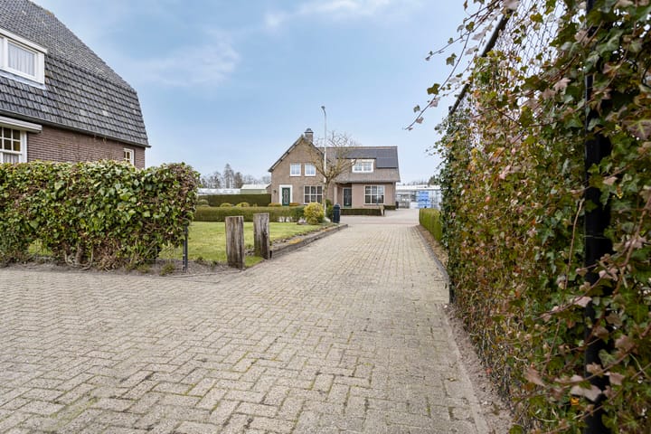 Photo 35 of Heusdenseweg 15