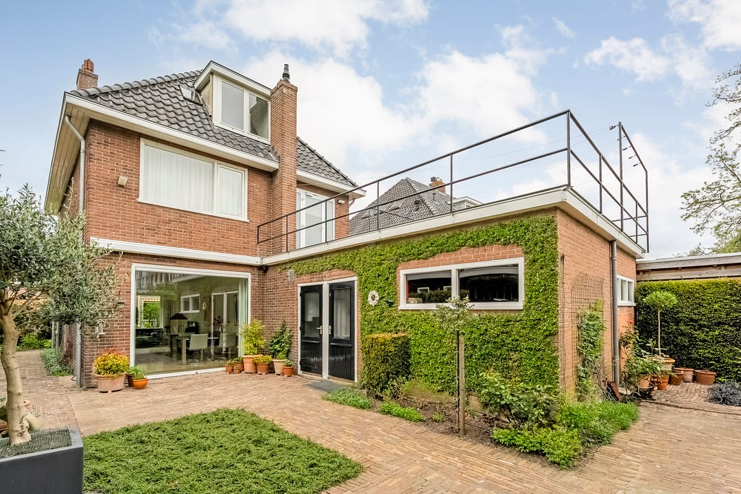 Photo 2 of Oranjelaan 3