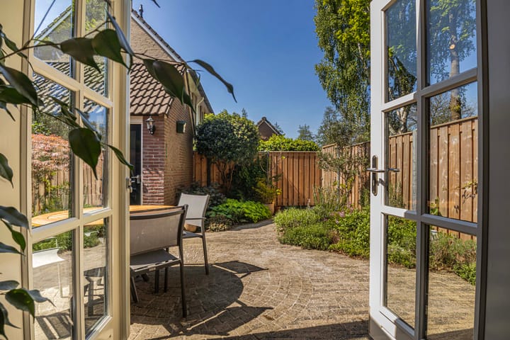 Foto 27 van Karssenstraat 2