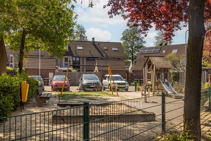 Foto 36 van Karssenstraat 2