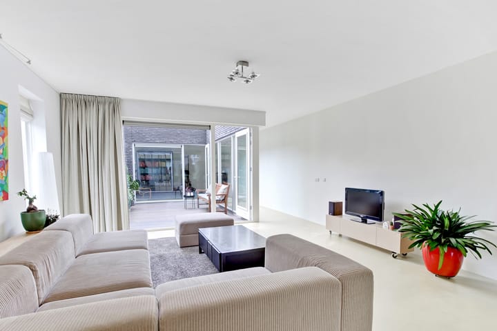 Photo 13 of Grootzeil 99