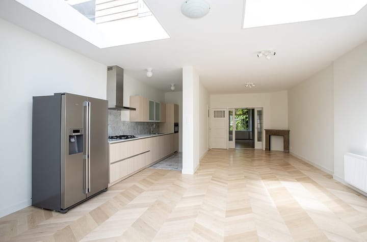 Foto 10 van Van Zuylen van Nijeveltstraat 192