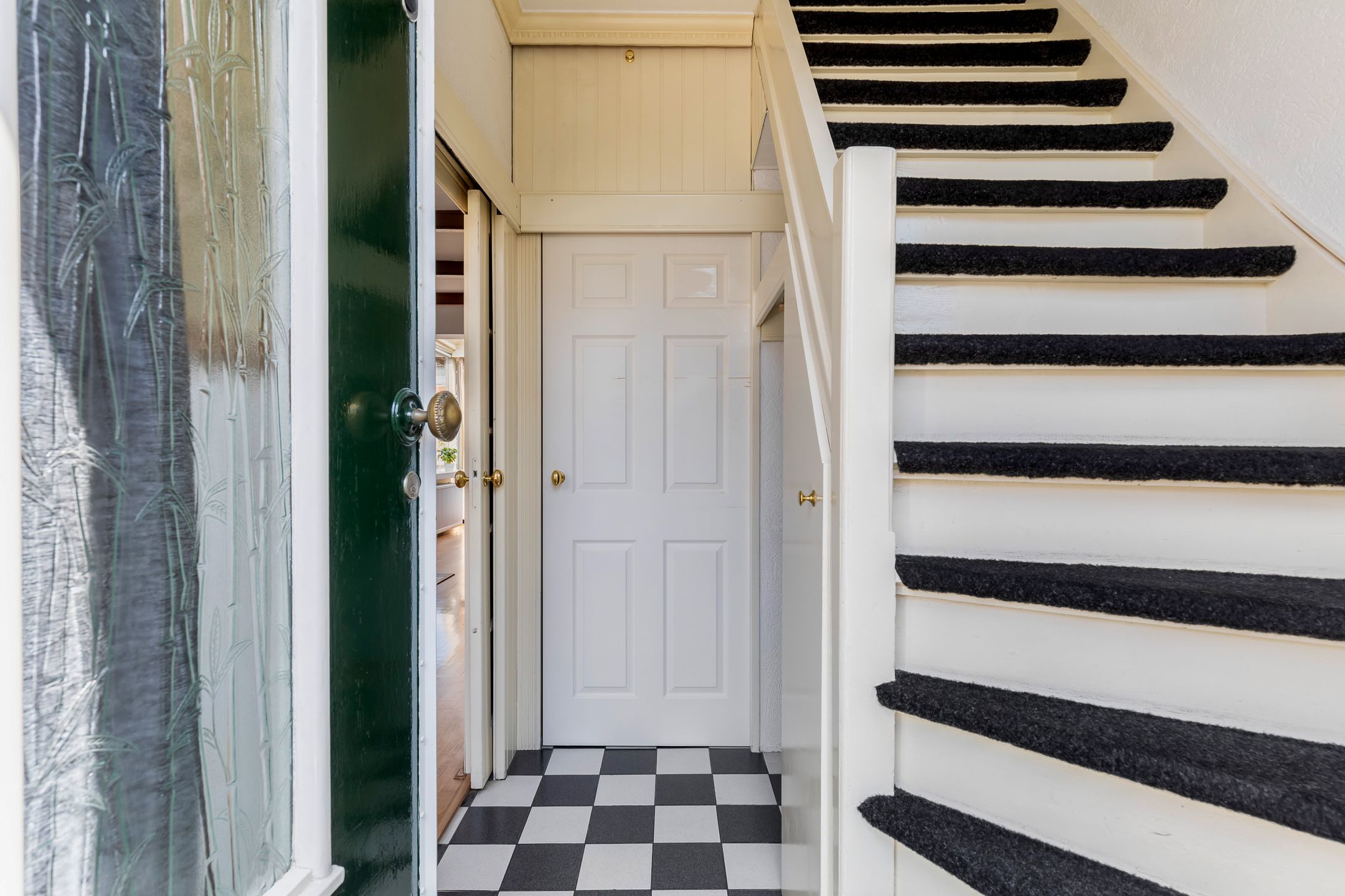 Photo 6 of Leliestraat 25