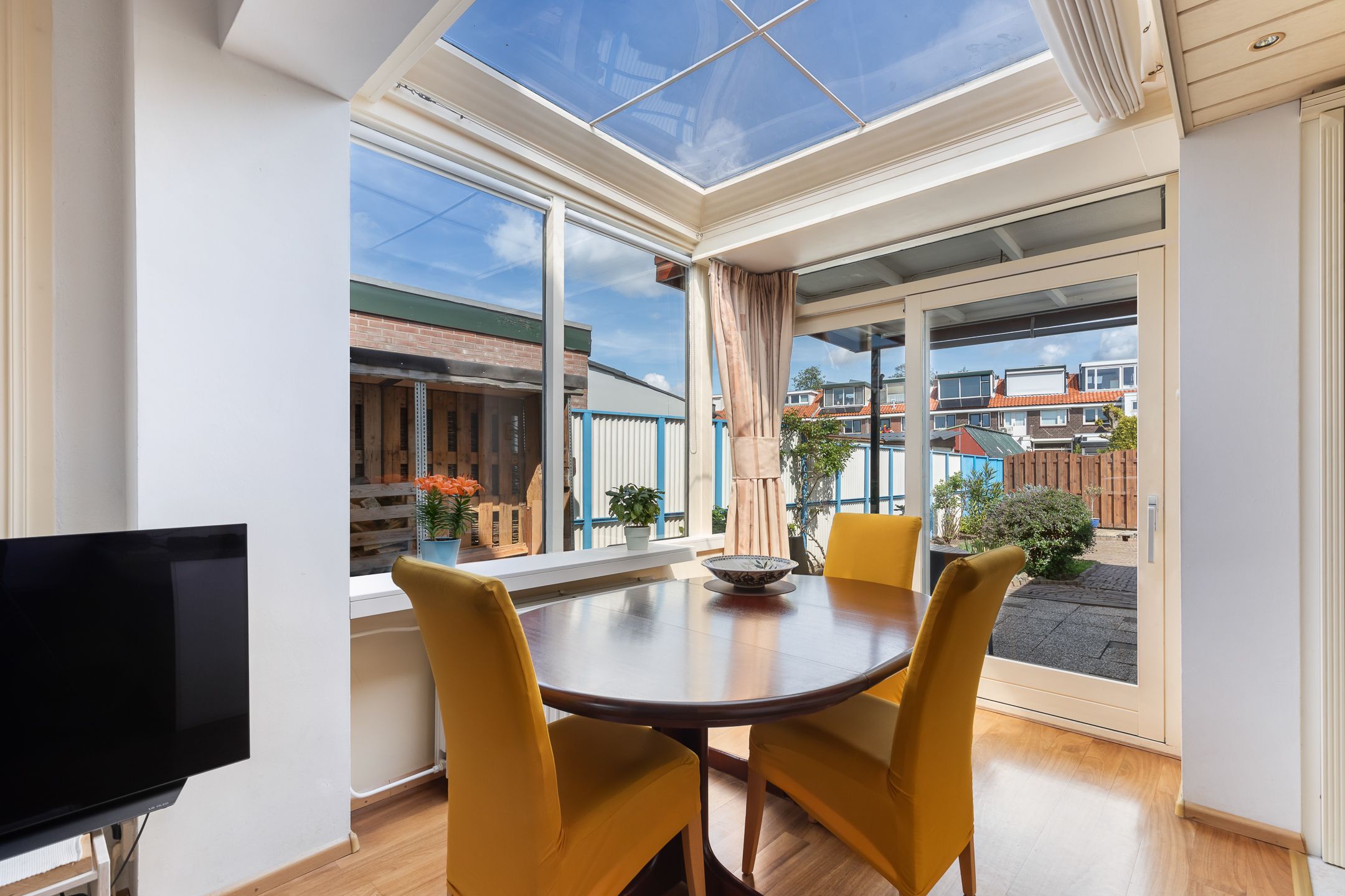 Photo 15 of Leliestraat 25