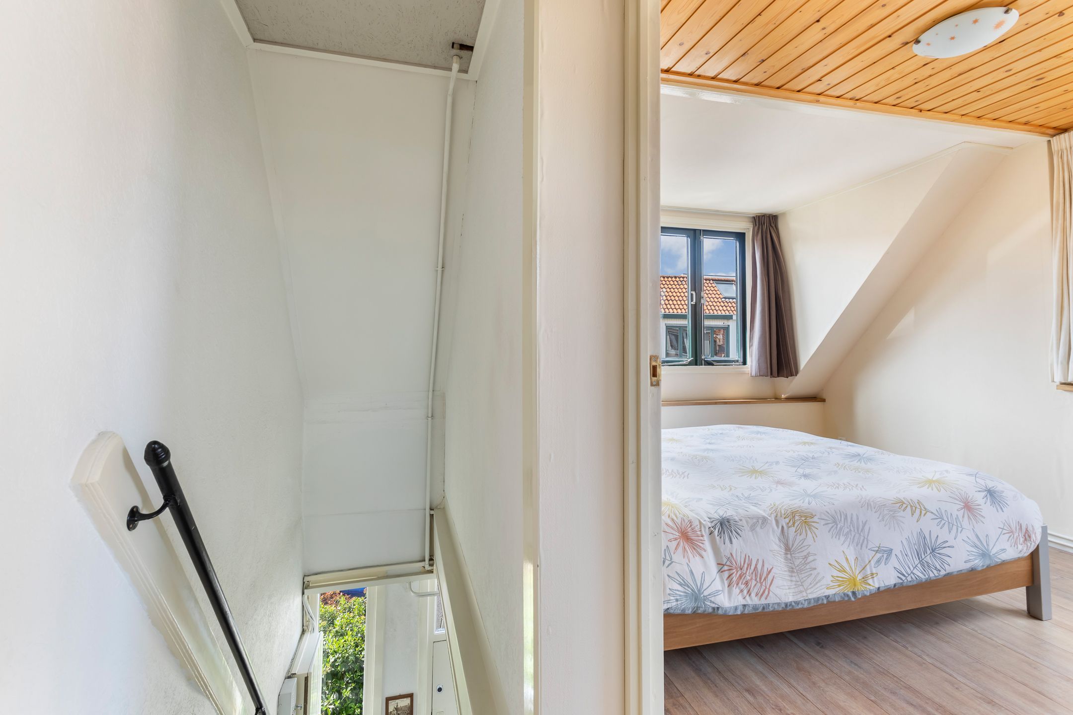 Photo 33 of Leliestraat 25