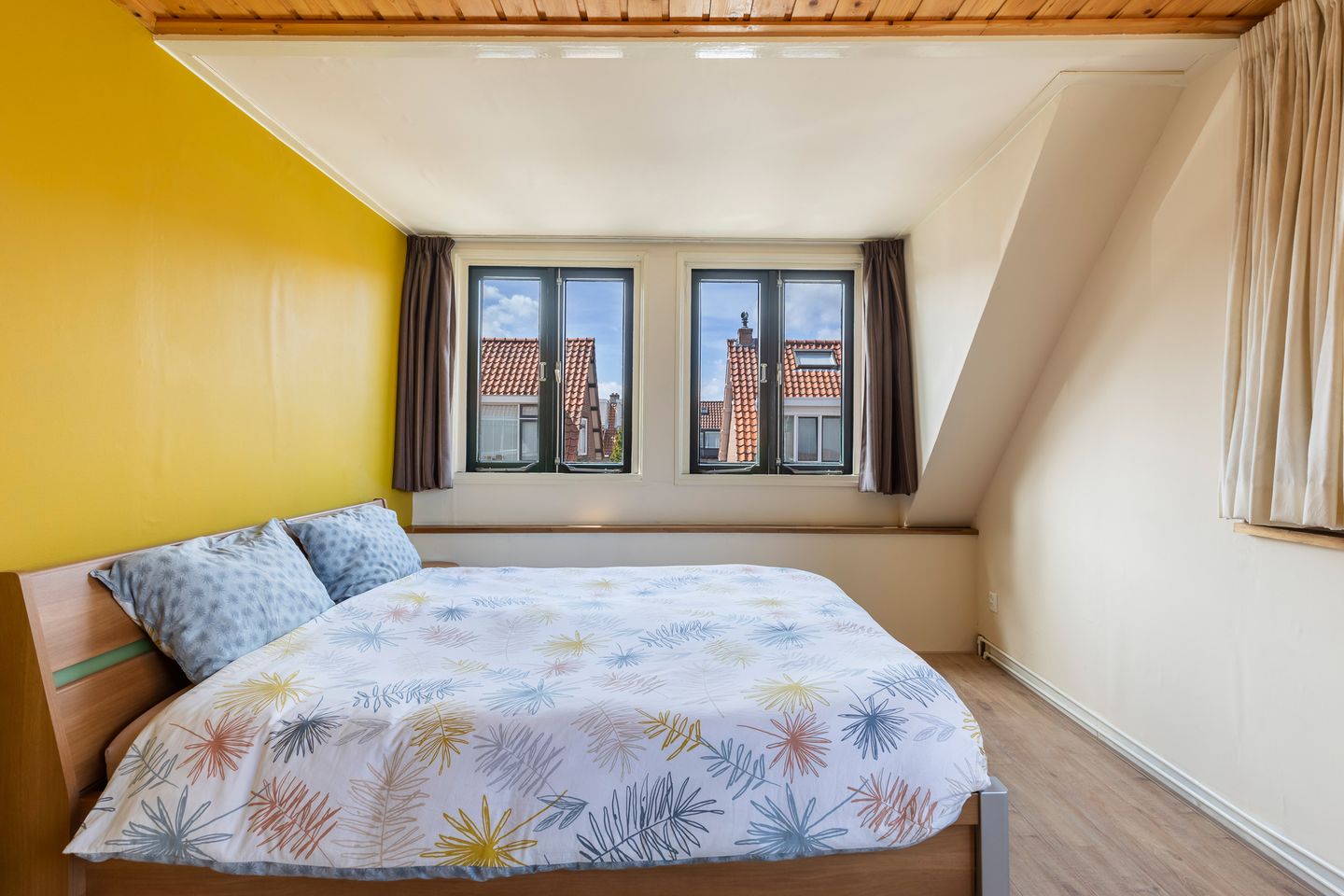 Photo 35 of Leliestraat 25