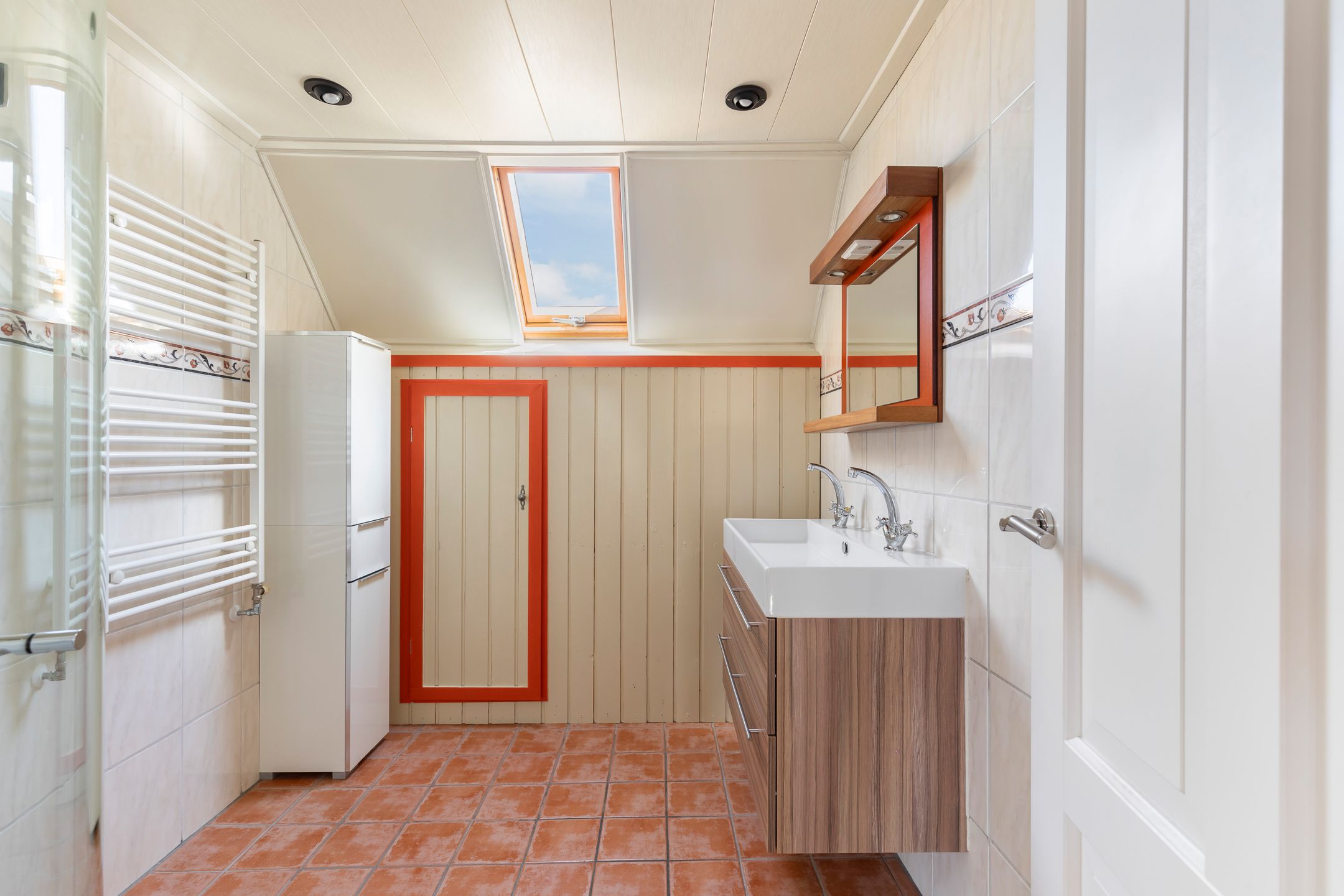 Photo 39 of Leliestraat 25