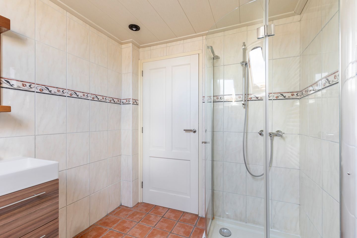 Photo 40 of Leliestraat 25