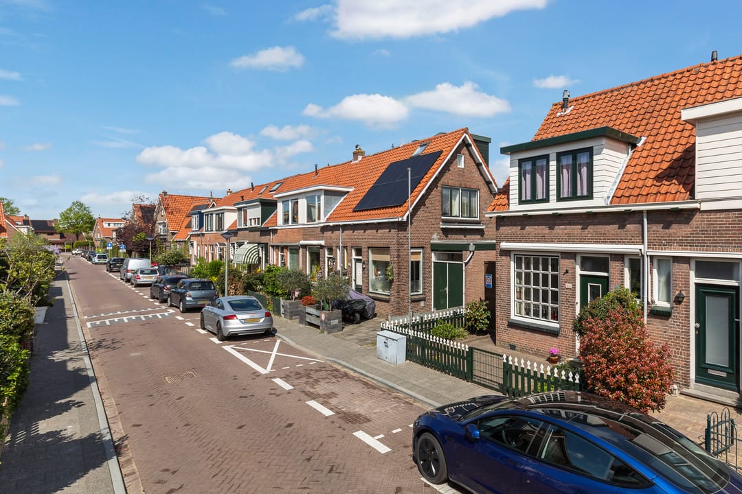 Photo 46 of Leliestraat 25