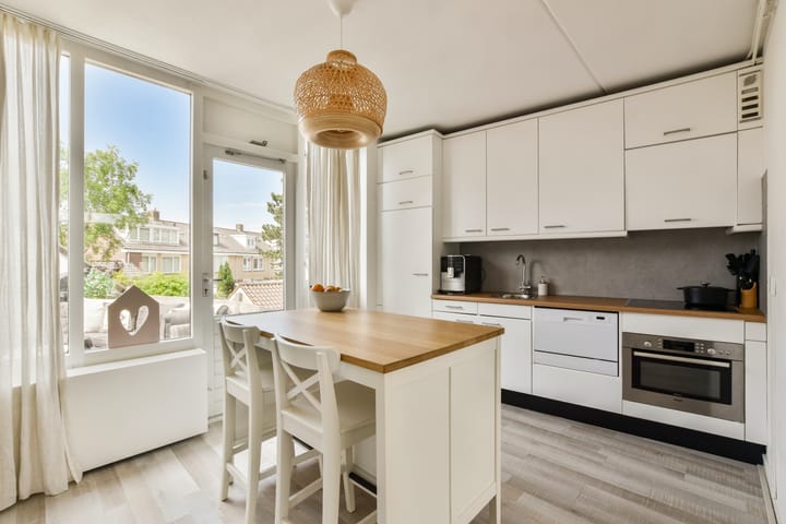 Photo 8 of Herenstraat 12-A