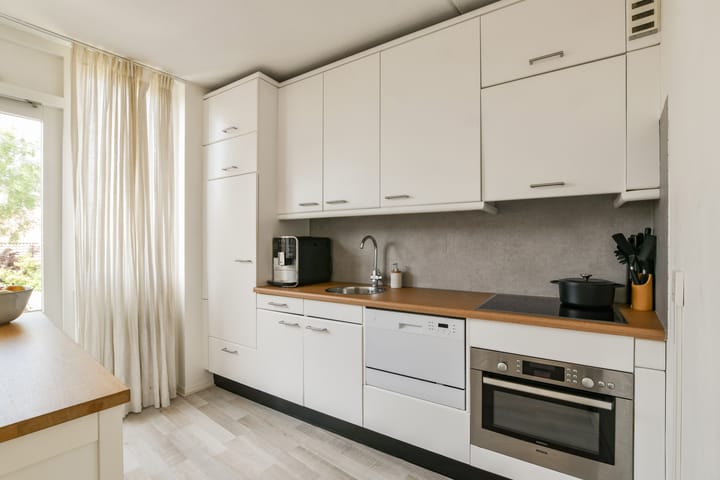 Photo 9 of Herenstraat 12-A