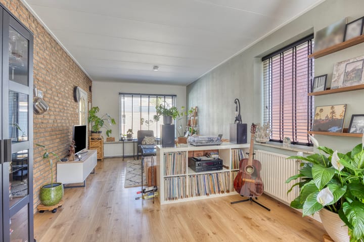 Foto 11 van Esstraat 4