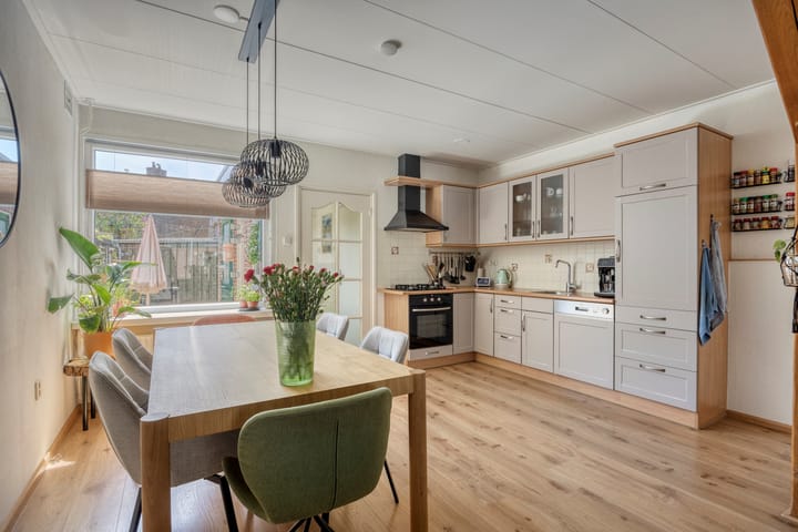 Foto 14 van Esstraat 4