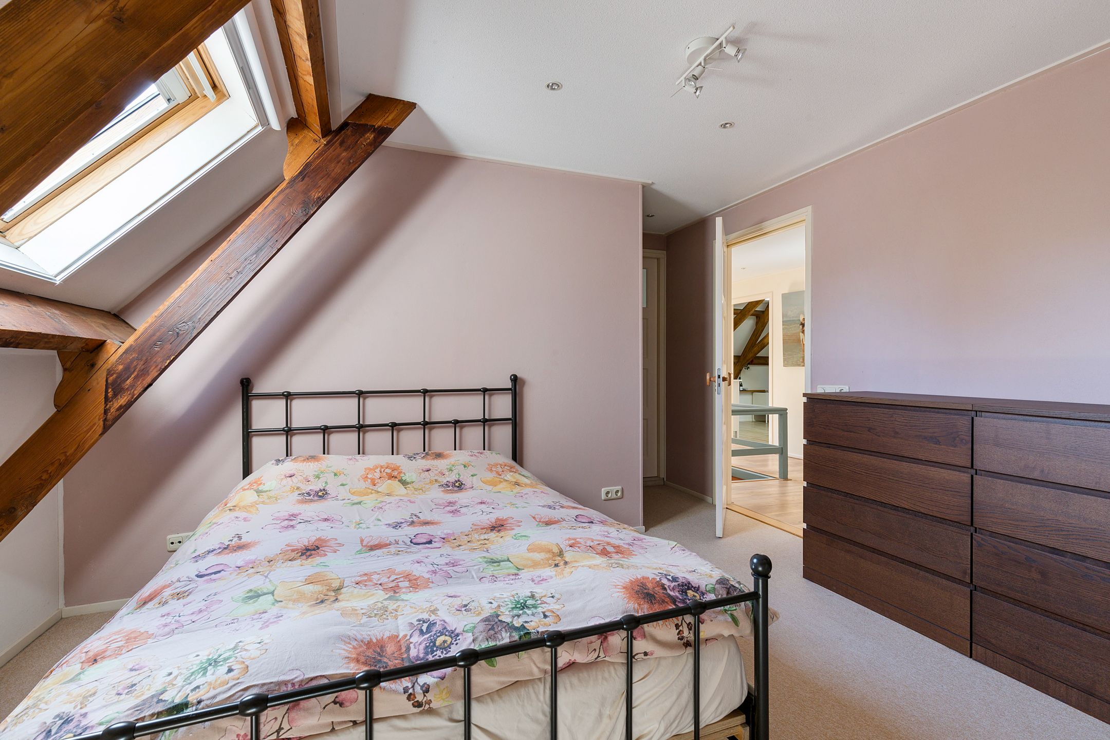 Photo 24 of Buorren 6